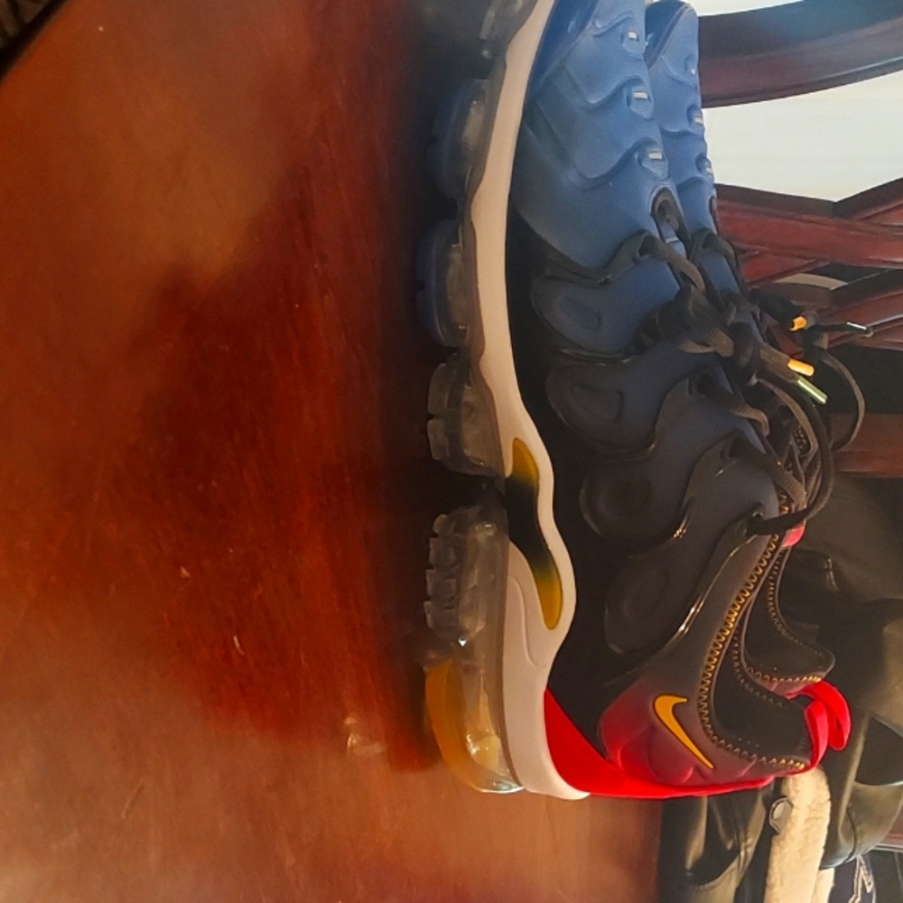 Nike Air Vapormax Plus Men’s Size 12 - Black/University Gold/Noir/Blue Sagan